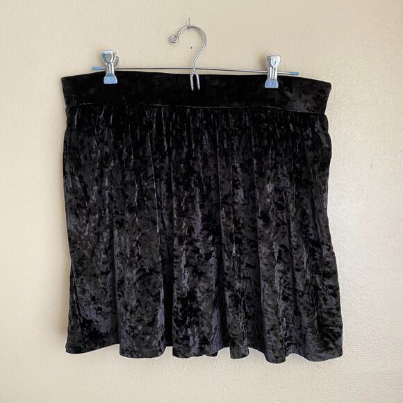 L'Amour XL Black Crushed Velvet Skirt Elastic Flowy Lined Short - Picture 2 of 6